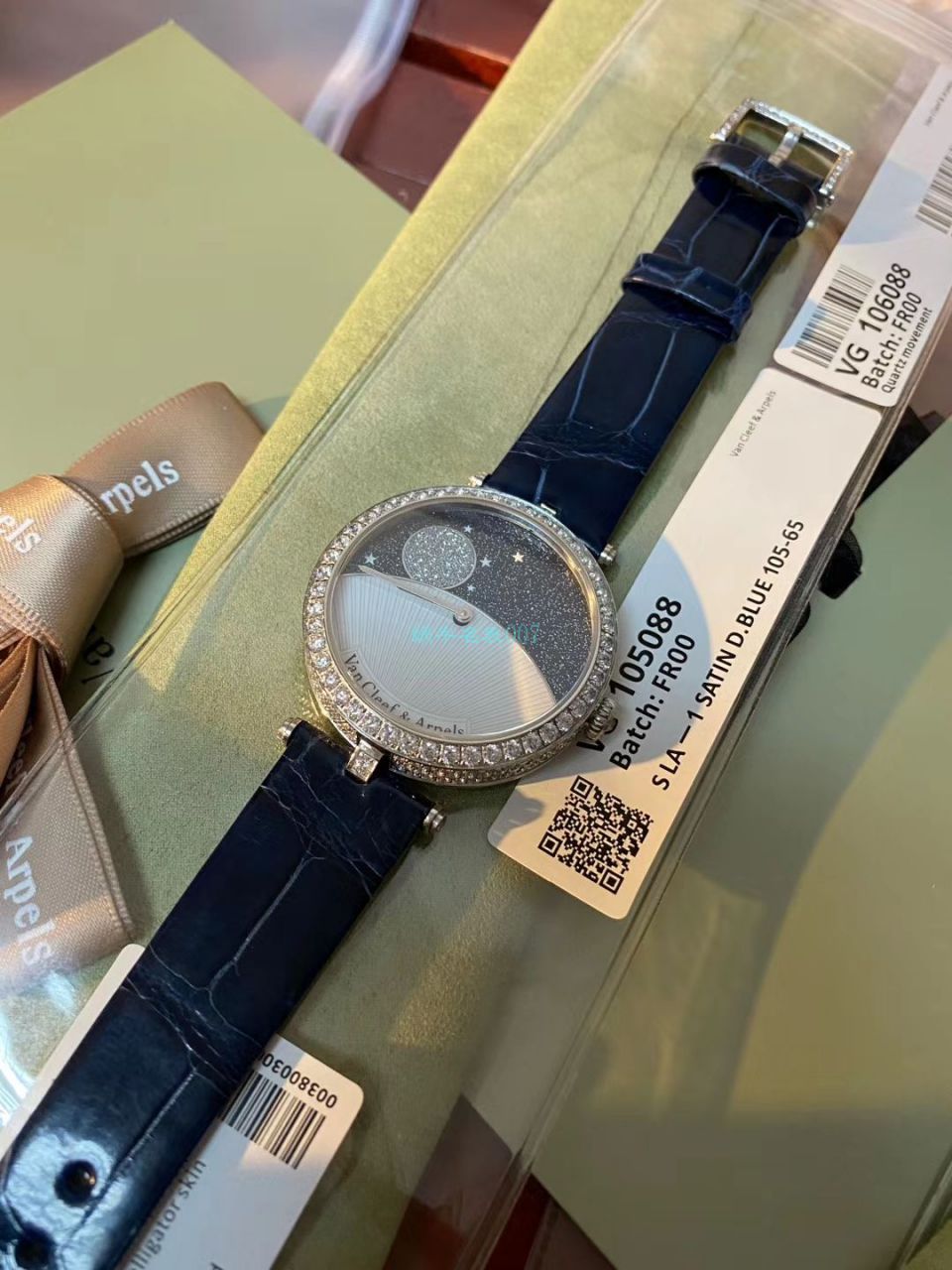 V&A厂女士手表梵克雅宝诗意复杂功能系列VCARN25800腕表 / VA10