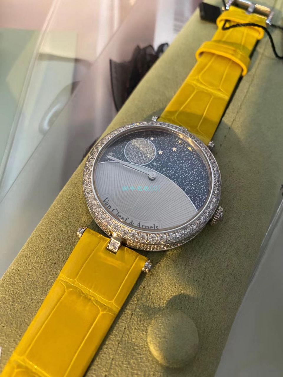 V&A厂女士手表梵克雅宝诗意复杂功能系列VCARN25800腕表 / VA10