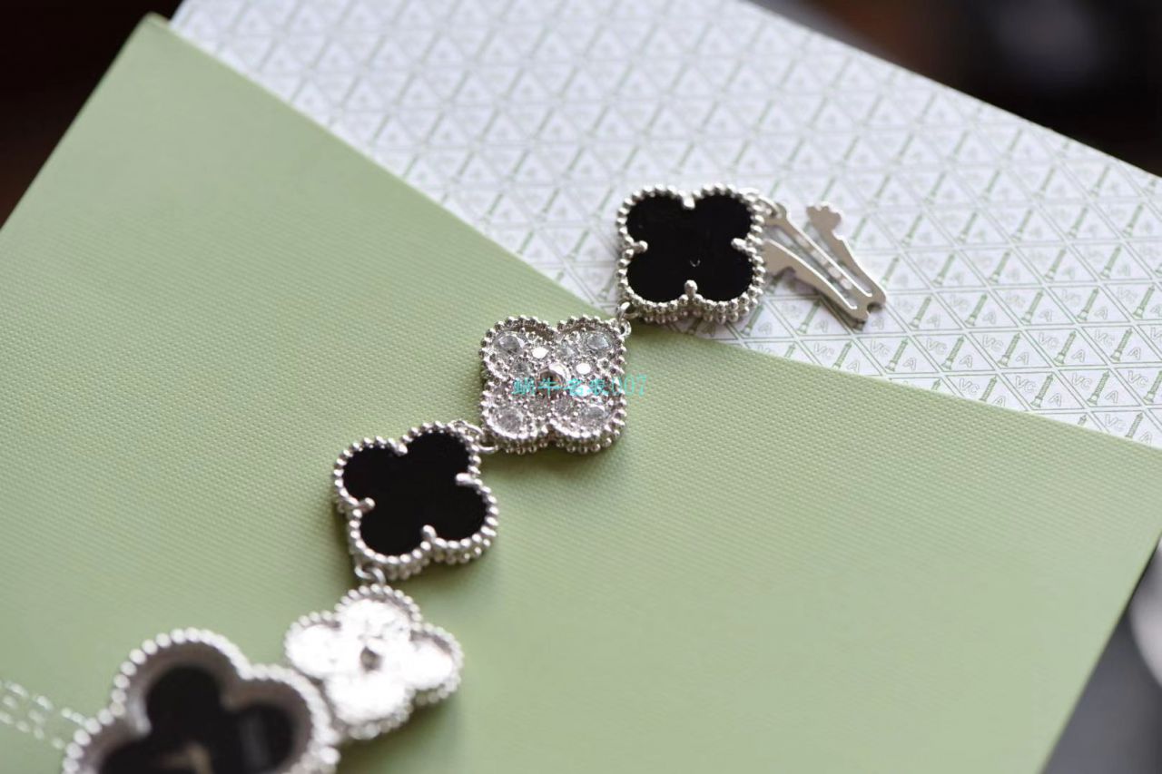 V&A厂梵克雅宝VCARO8WW00,VCARO8SG00女表 / VCA012