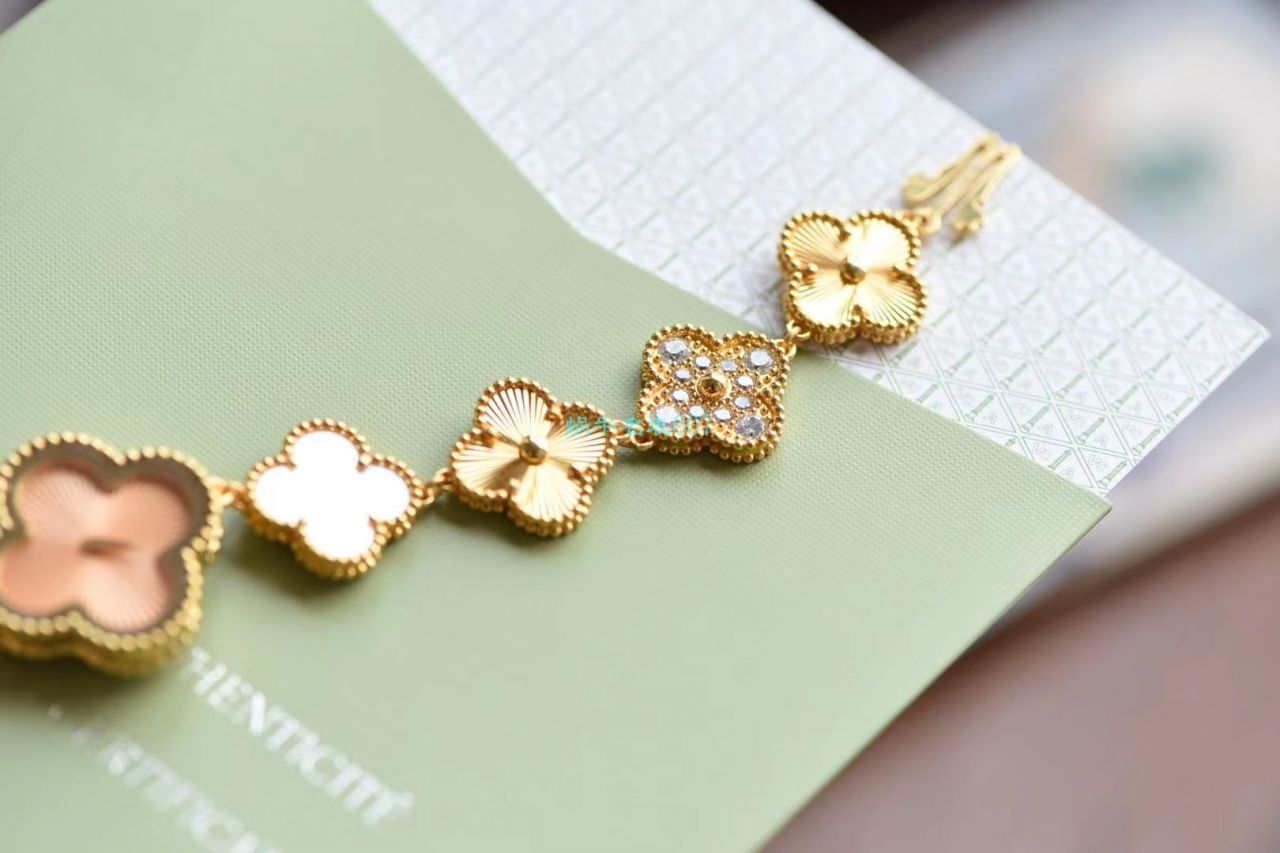 V&A厂梵克雅宝VCARO8WW00,VCARO8SG00女表 / VCA012