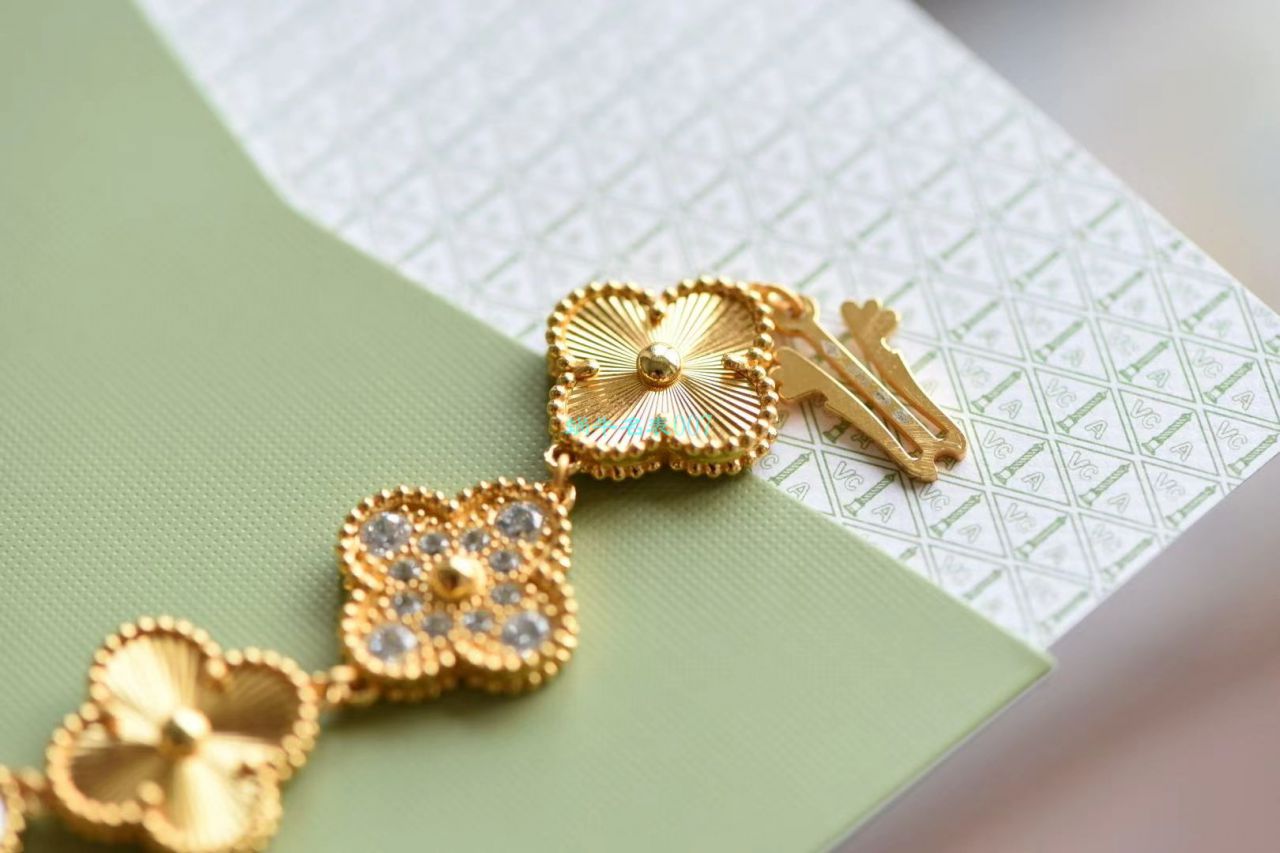 V&A厂梵克雅宝VCARO8WW00,VCARO8SG00女表 / VCA012