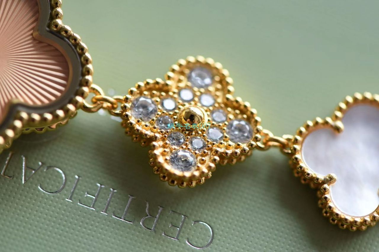 V&A厂梵克雅宝VCARO8WW00,VCARO8SG00女表 / VCA012