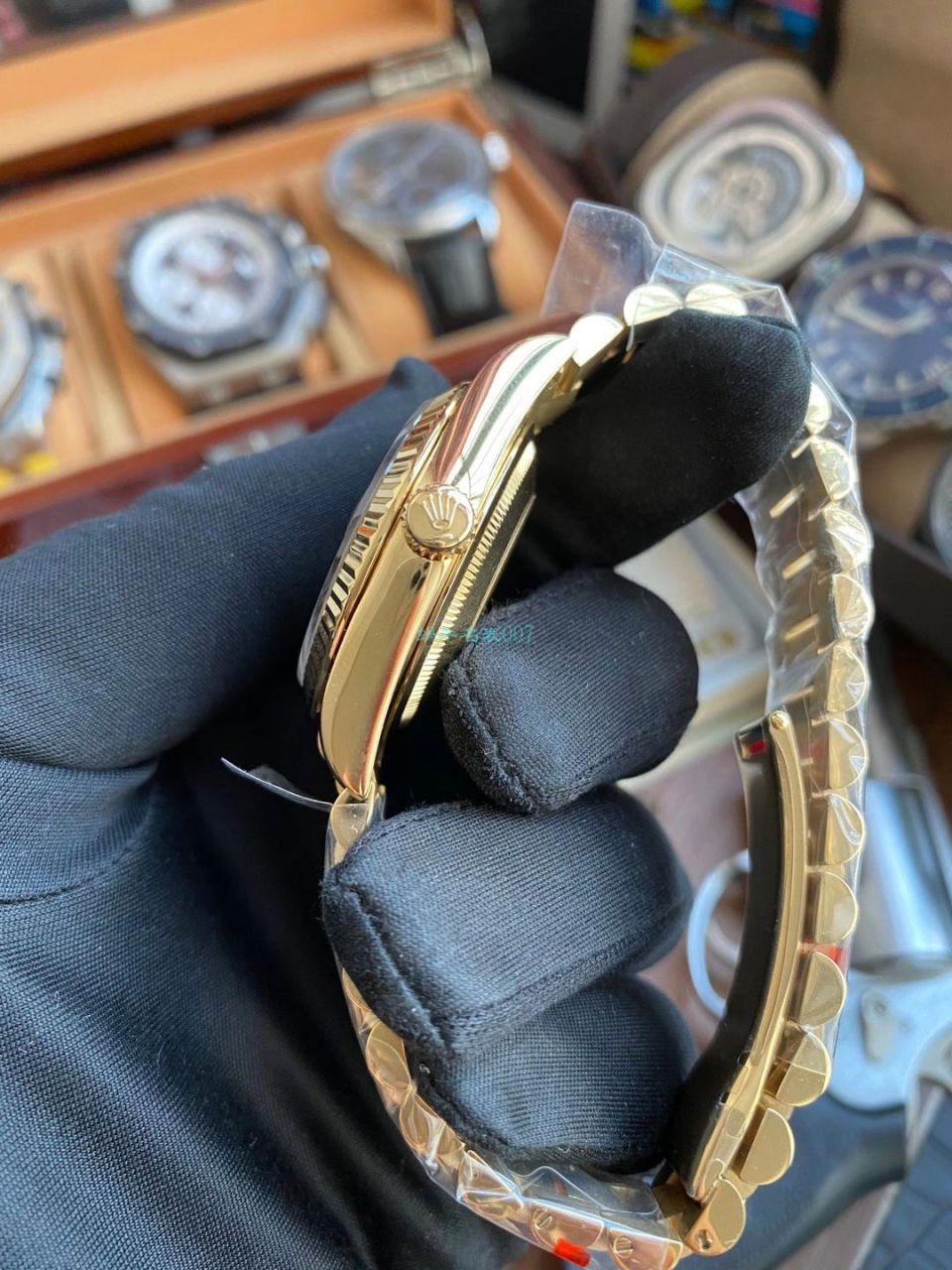 劳力士特别版极简星期日历型day-date无字天书腕表 / R691