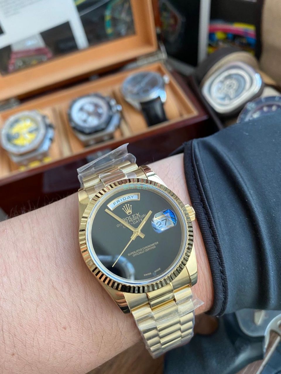 劳力士特别版极简星期日历型day-date无字天书腕表 / R691