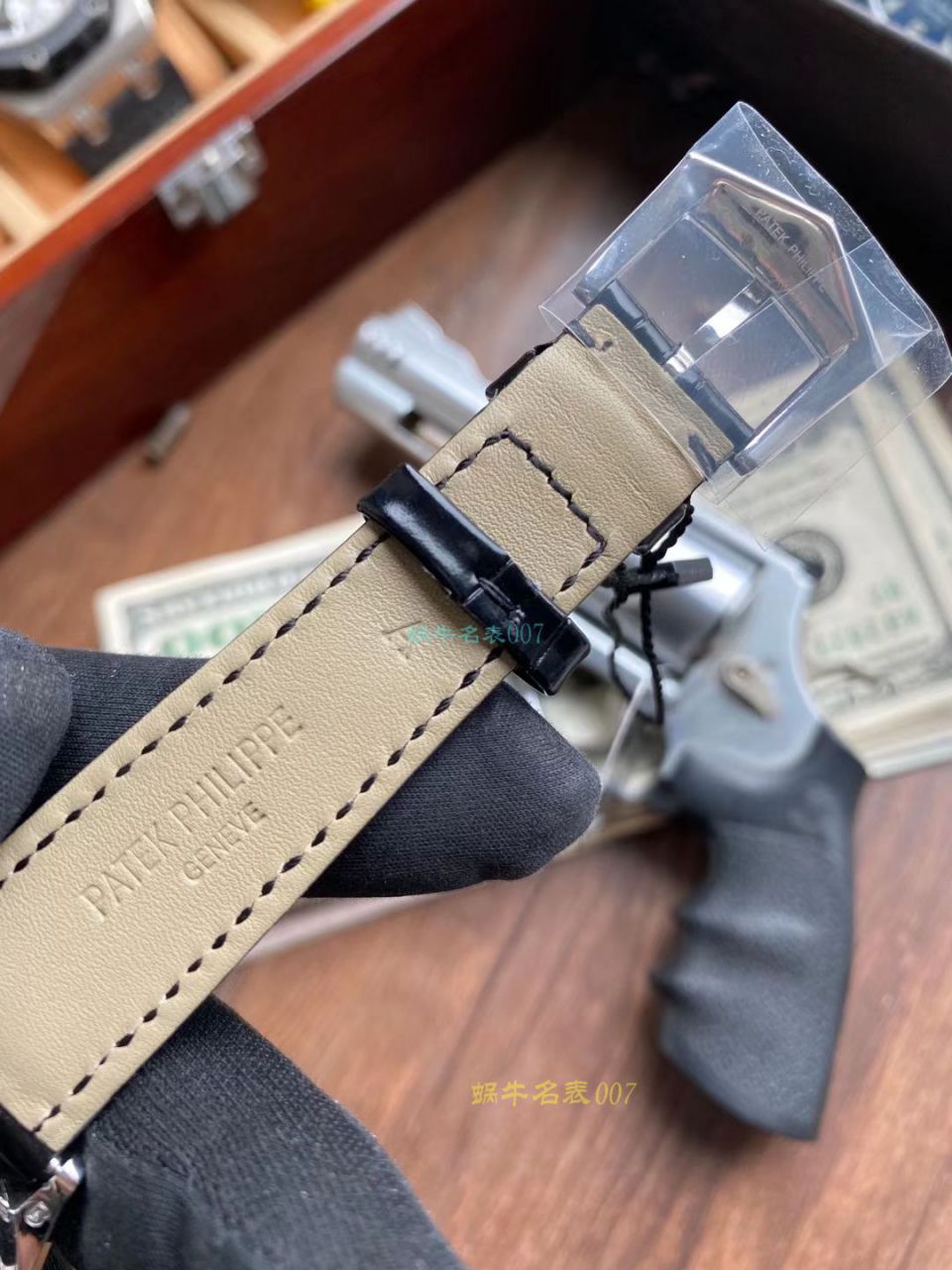 FL珐琅厂百达翡丽5077P微绘珐琅系列腕表「巴黎圣母院的石制怪兽」 / BD368