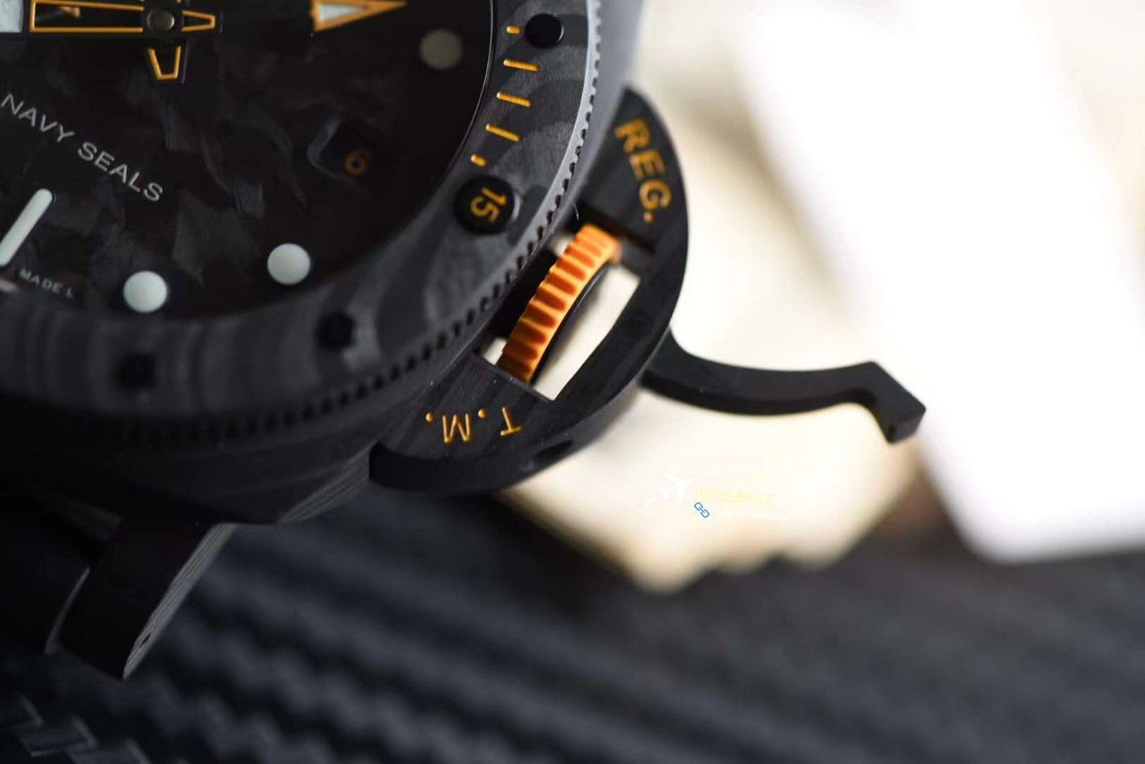 VS厂沛纳海PAM01324、PAM1324全碳纤维 / VSPAM01324