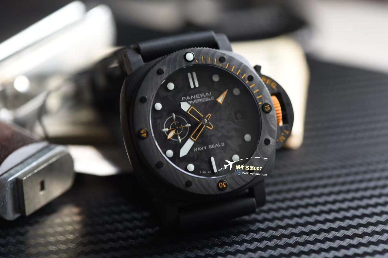 VS厂沛纳海PAM01324、PAM1324全碳纤维 / VSPAM01324