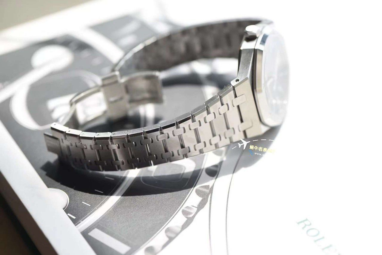 视频评测APS厂爱彼皇家橡树50周年15510ST.OO.1320ST.06腕表 / AP265