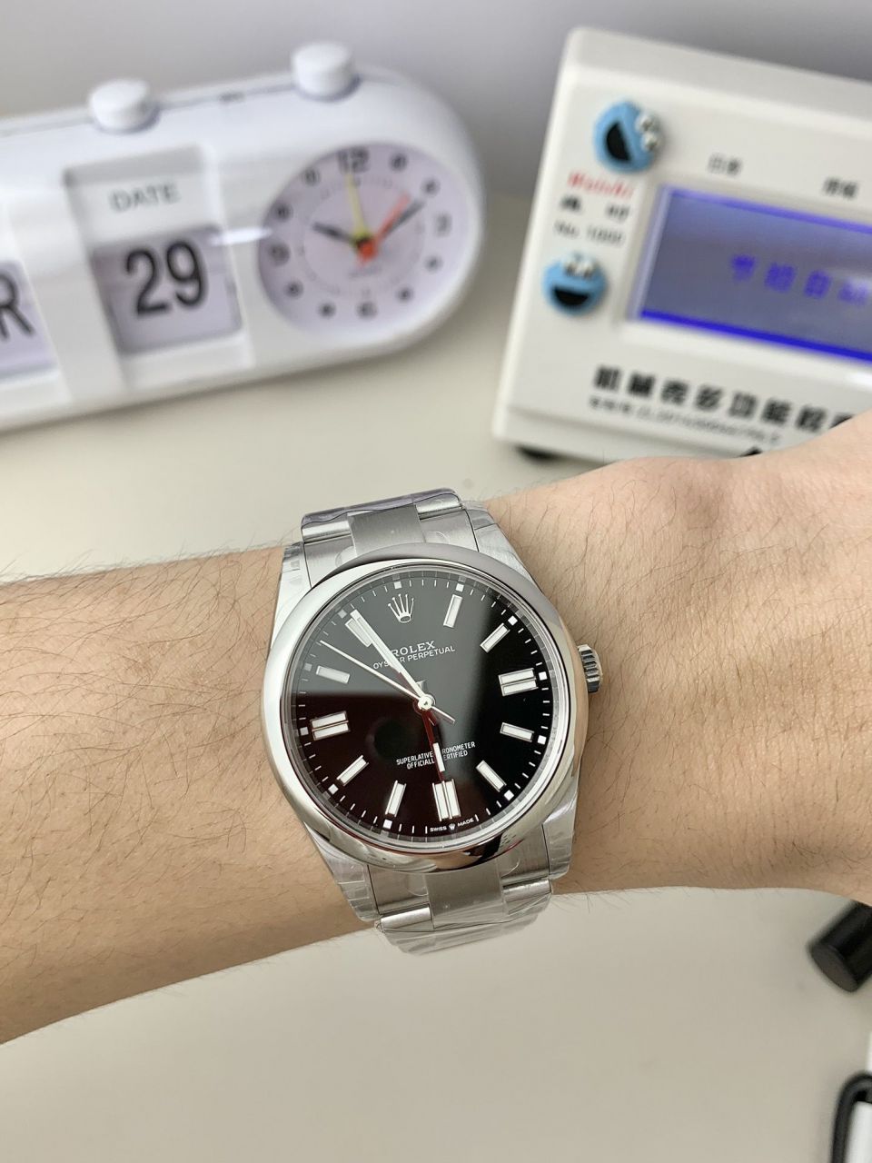 VS劳力士蚝式恒动m124300-0002腕表41毫米黑恒动 / R859