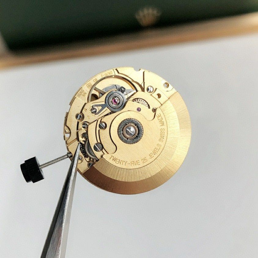 劳力士星期日历型蓝松石m128238-0071腕表 / R889