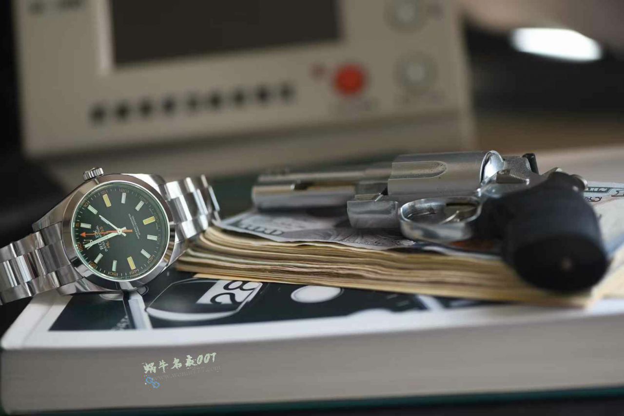 vs劳力士闪电格磁型绿玻璃m116400gv-0001黑盘腕表 / R952