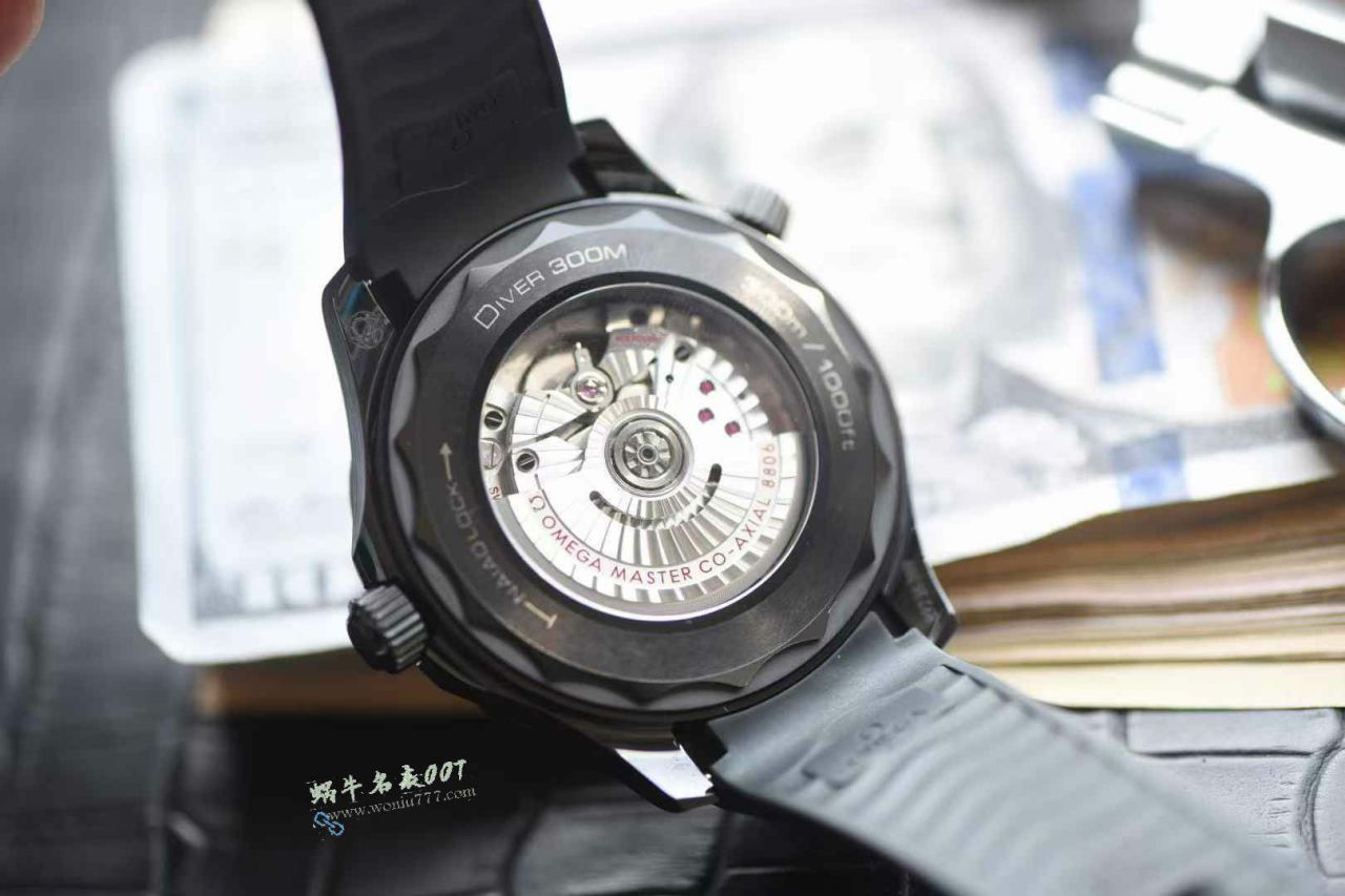 视频评测欧米茄海马300米黑武士210.92.44.20.01.003腕表 / VS817