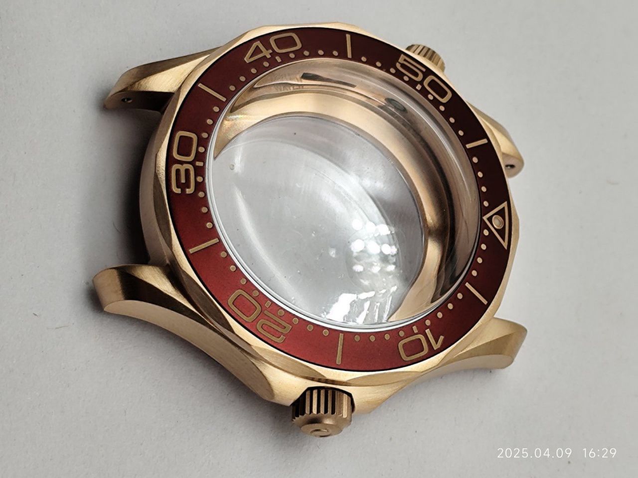 VS欧米茄新品007海马300青铜210.90.42.20.01.003，210.92.42.20.01.003腕表 / VS820