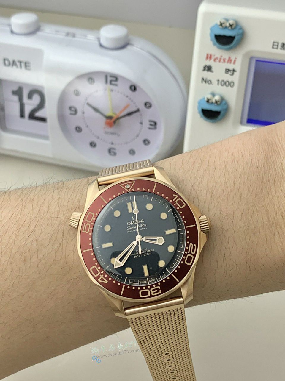 VS欧米茄新品007海马300青铜210.90.42.20.01.003，210.92.42.20.01.003腕表 / VS820