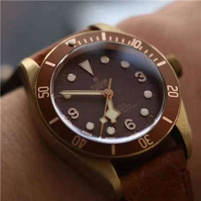   视频测评KW  帝舵启承系列M79250BM-0001 小铜花V2版本