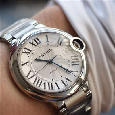   视频测评V6厂卡地亚蓝气球系列大号蓝气球42毫米W69012Z4男表